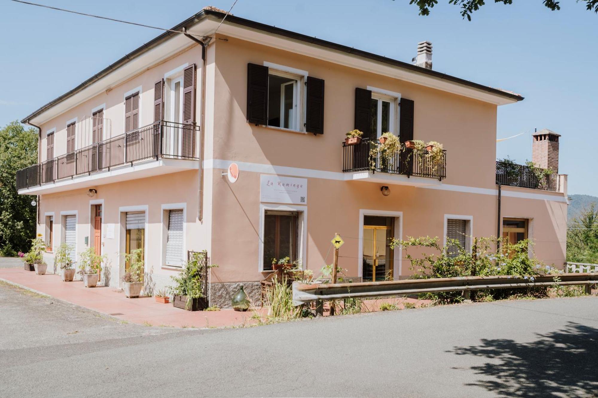 La Raminga Sud Apartment Podenzana Ngoại thất bức ảnh